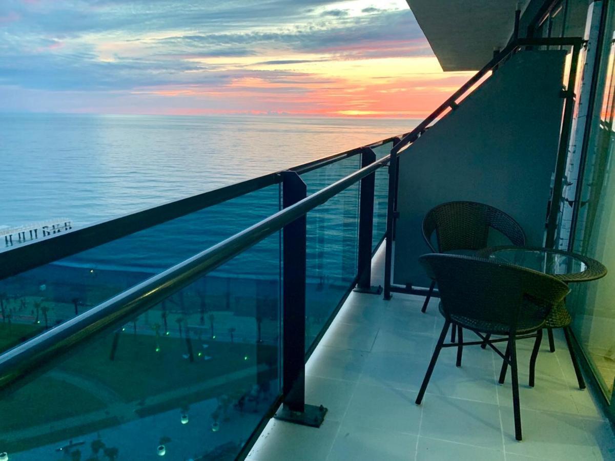 Sunshine Apartments Orbi Beach Tower Batumi Exterior photo